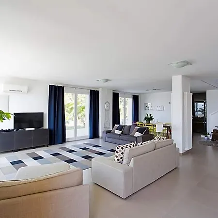 فندق Alka Loft & ألكامو